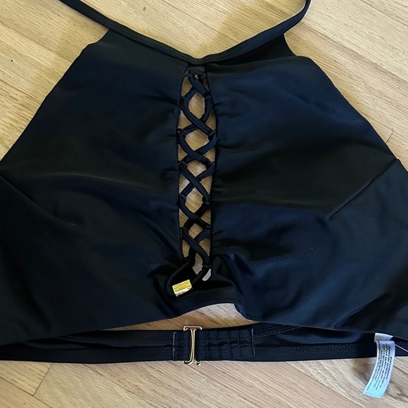 La Vie en Rose - Black Halter Bikini Top with Lace-Up Front - Large - Picture 4 of 8